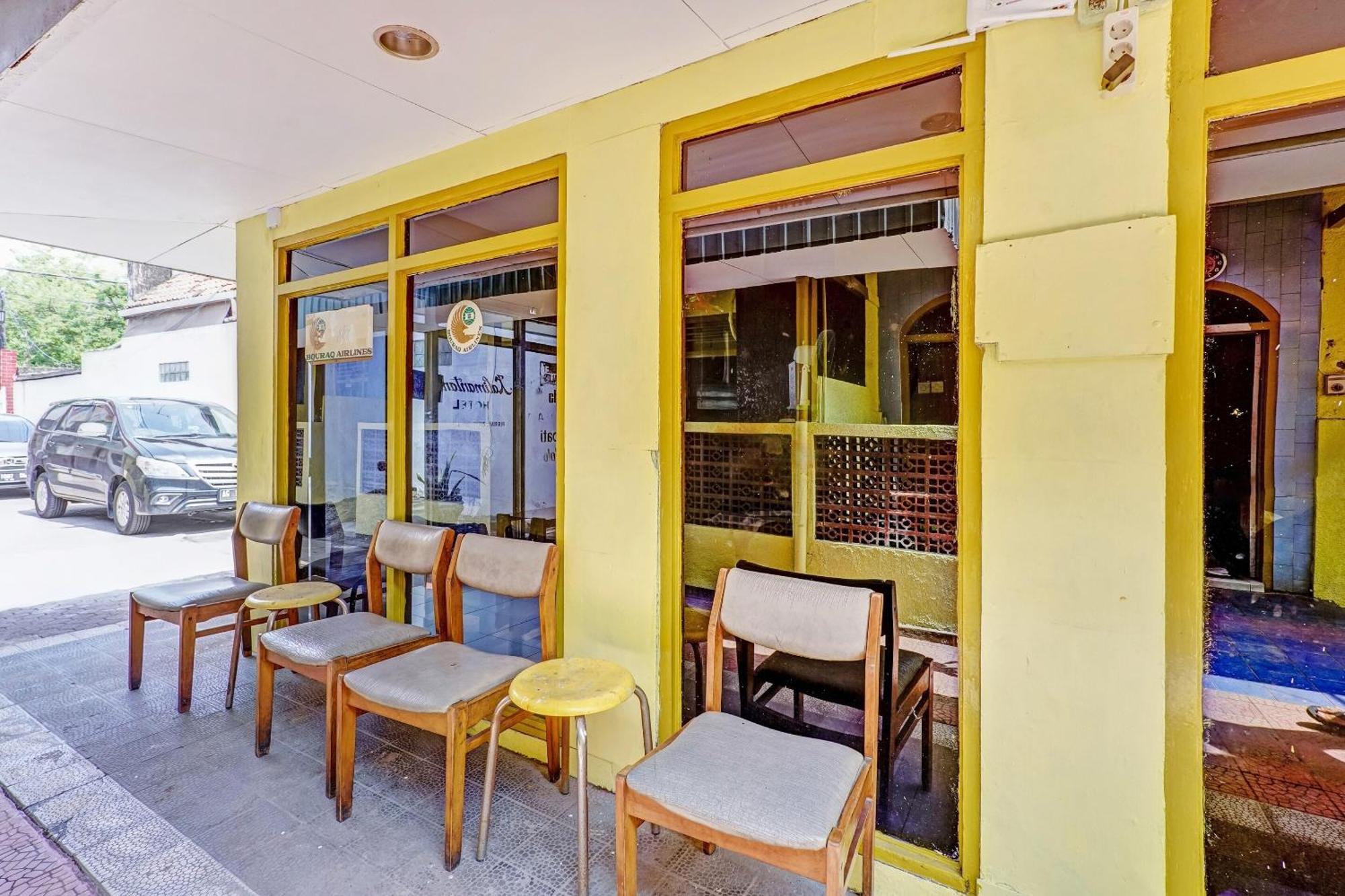 Hotel Kalimantan Surabaya Exterior photo