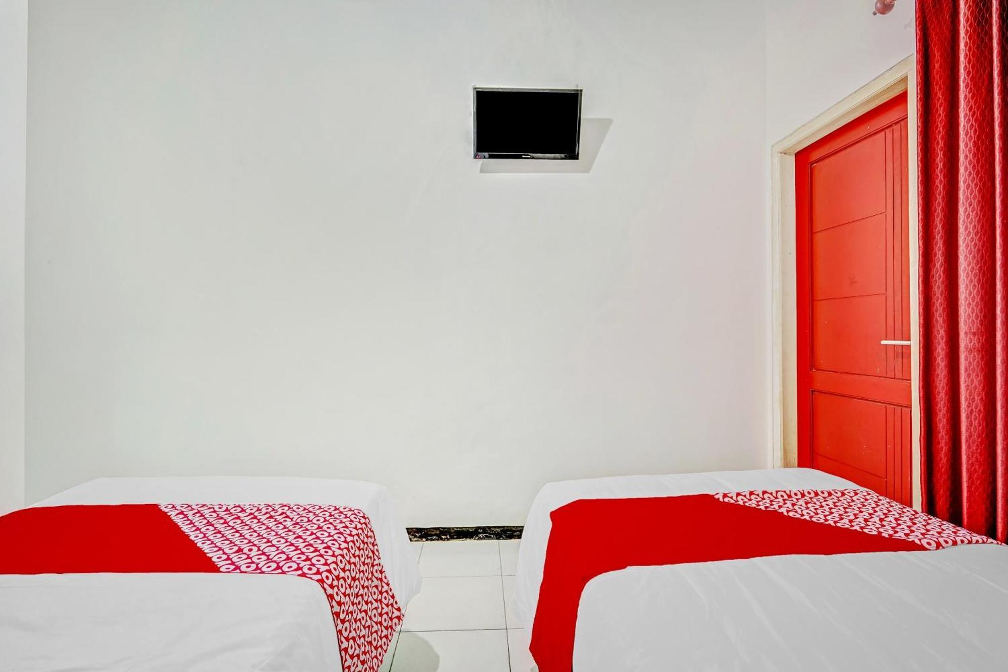 Hotel Kalimantan Surabaya Exterior photo