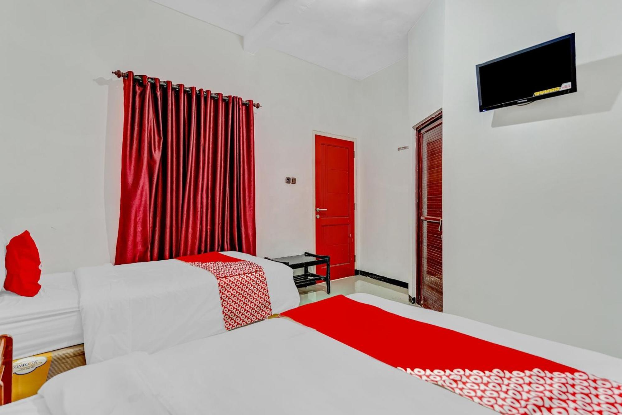Hotel Kalimantan Surabaya Exterior photo