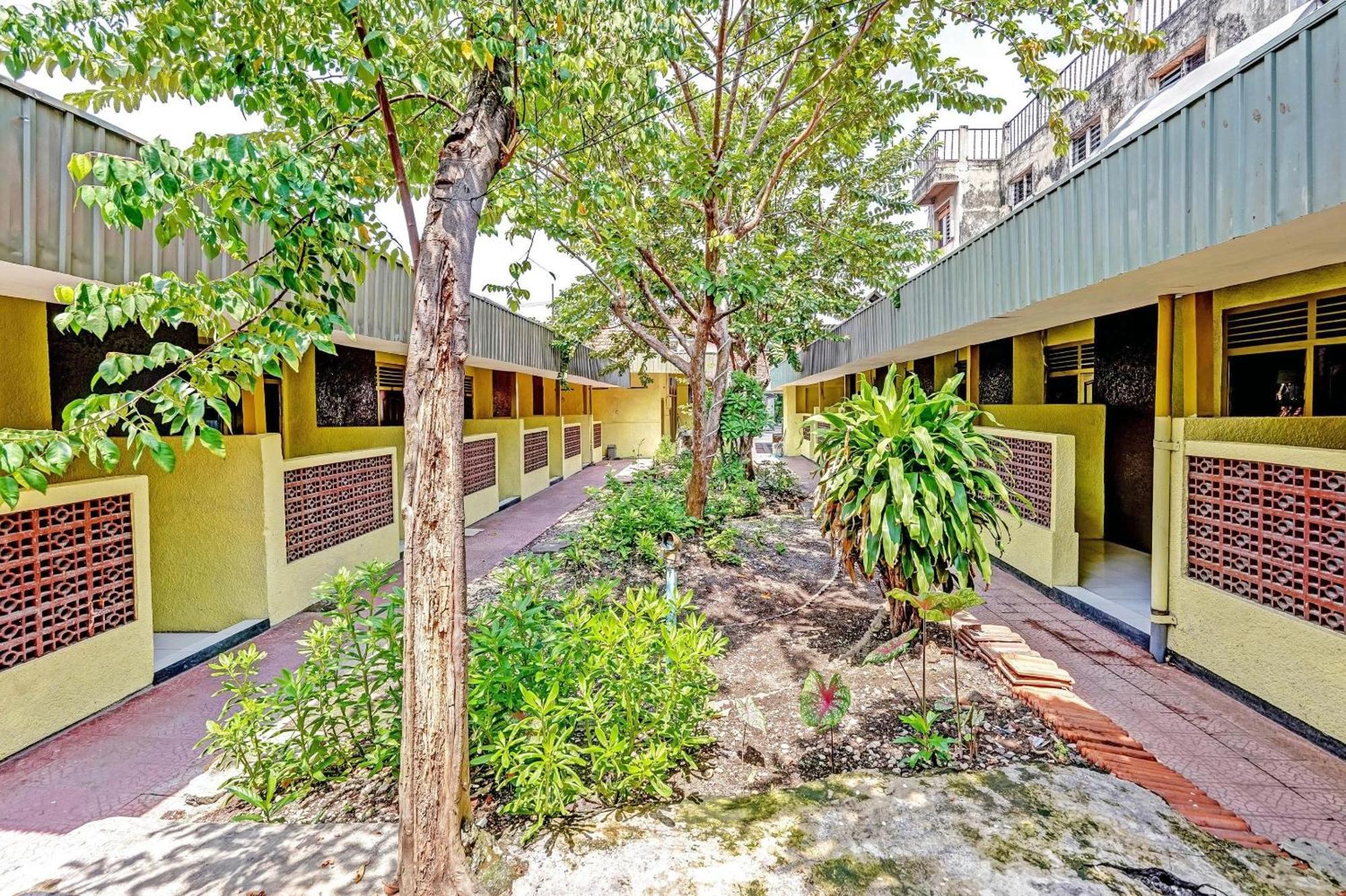 Hotel Kalimantan Surabaya Exterior photo